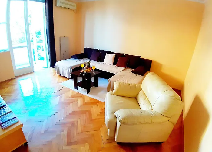 Amarena Apartment